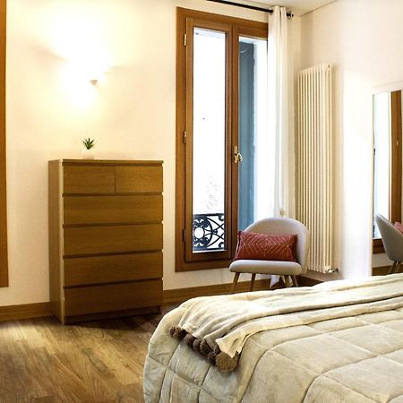 Dolfin Apartment * * * * * トレヴィーゾ エクステリア 写真