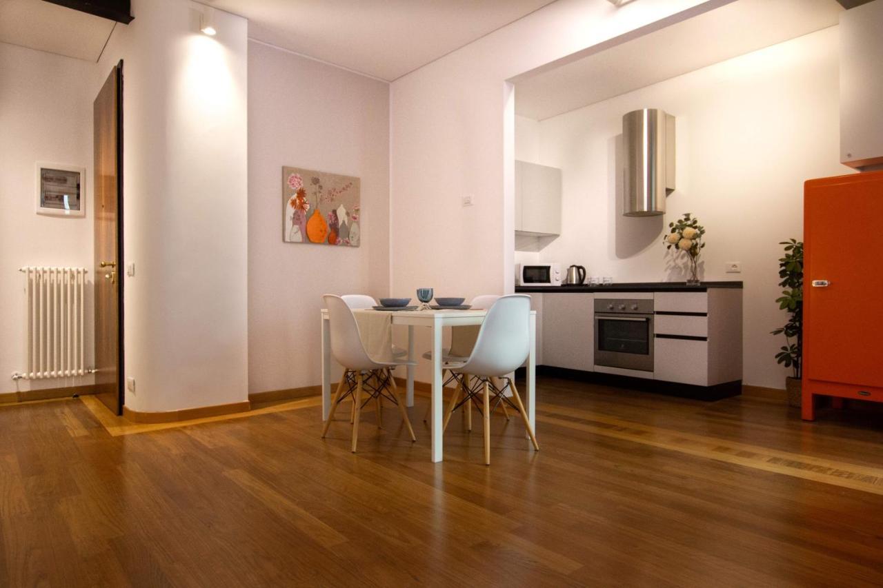 Dolfin Apartment * * * * * トレヴィーゾ エクステリア 写真